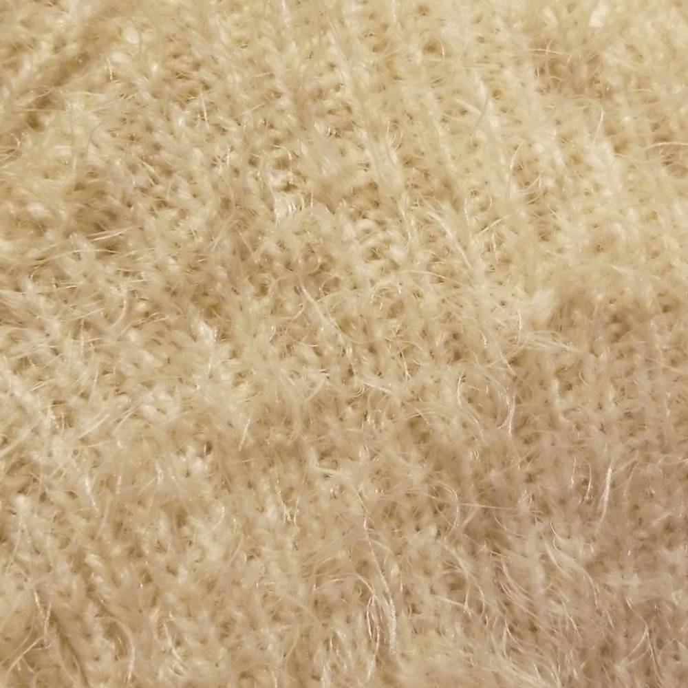 Cream Top - Picture 3 of 5